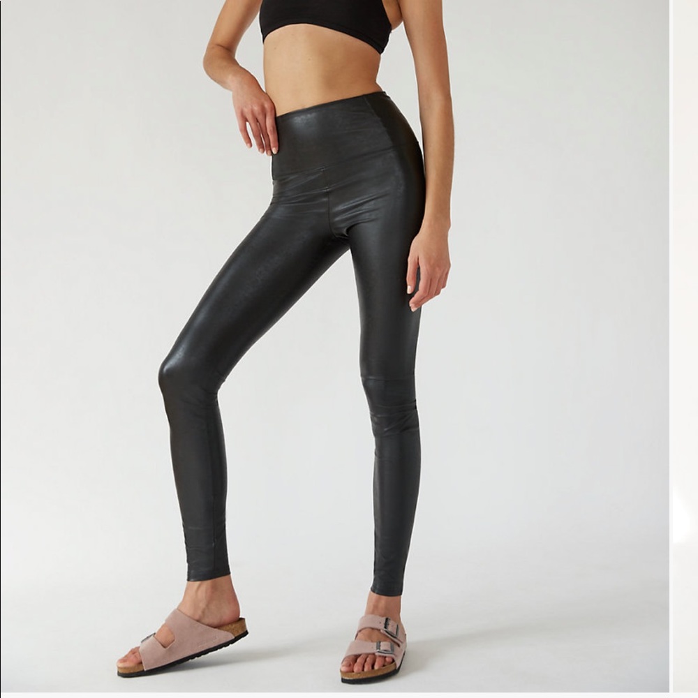 Aritzia Wilfred free Daria faux leather pants